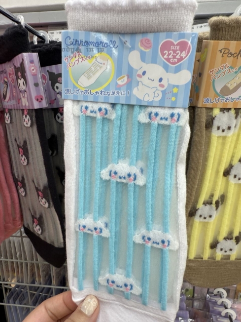 Sanrio直條紋透膚踝襪 特價