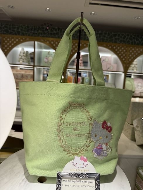 LADUREE馬卡龍專賣店xKitty聯名數量限定刺繡手提包